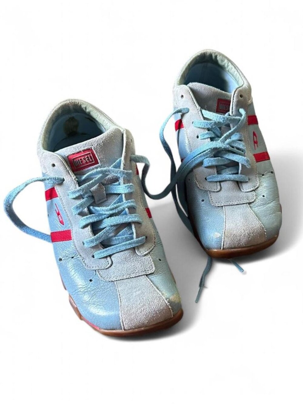 Diesel vintage Diesel Evelyn Y2K sneakers in a baby blue and red color size 10